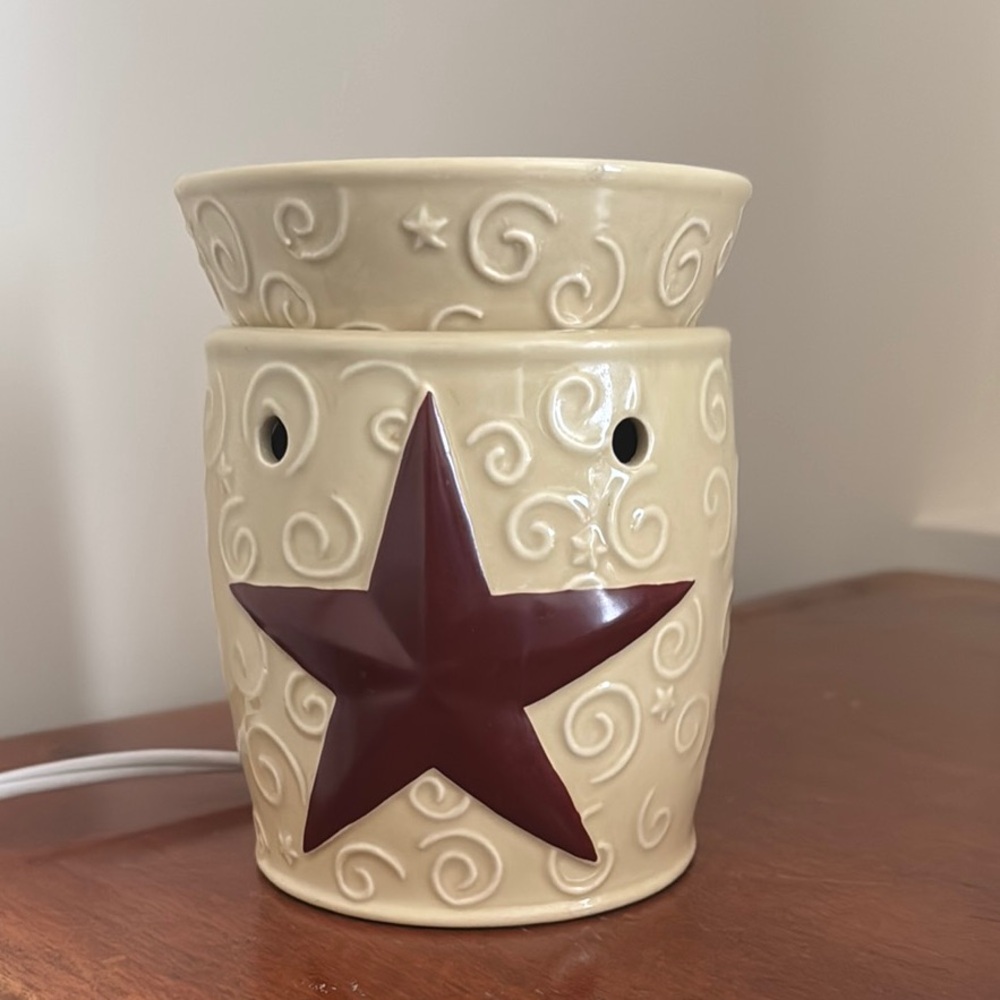 Scentsy Red Star Wax Warmer